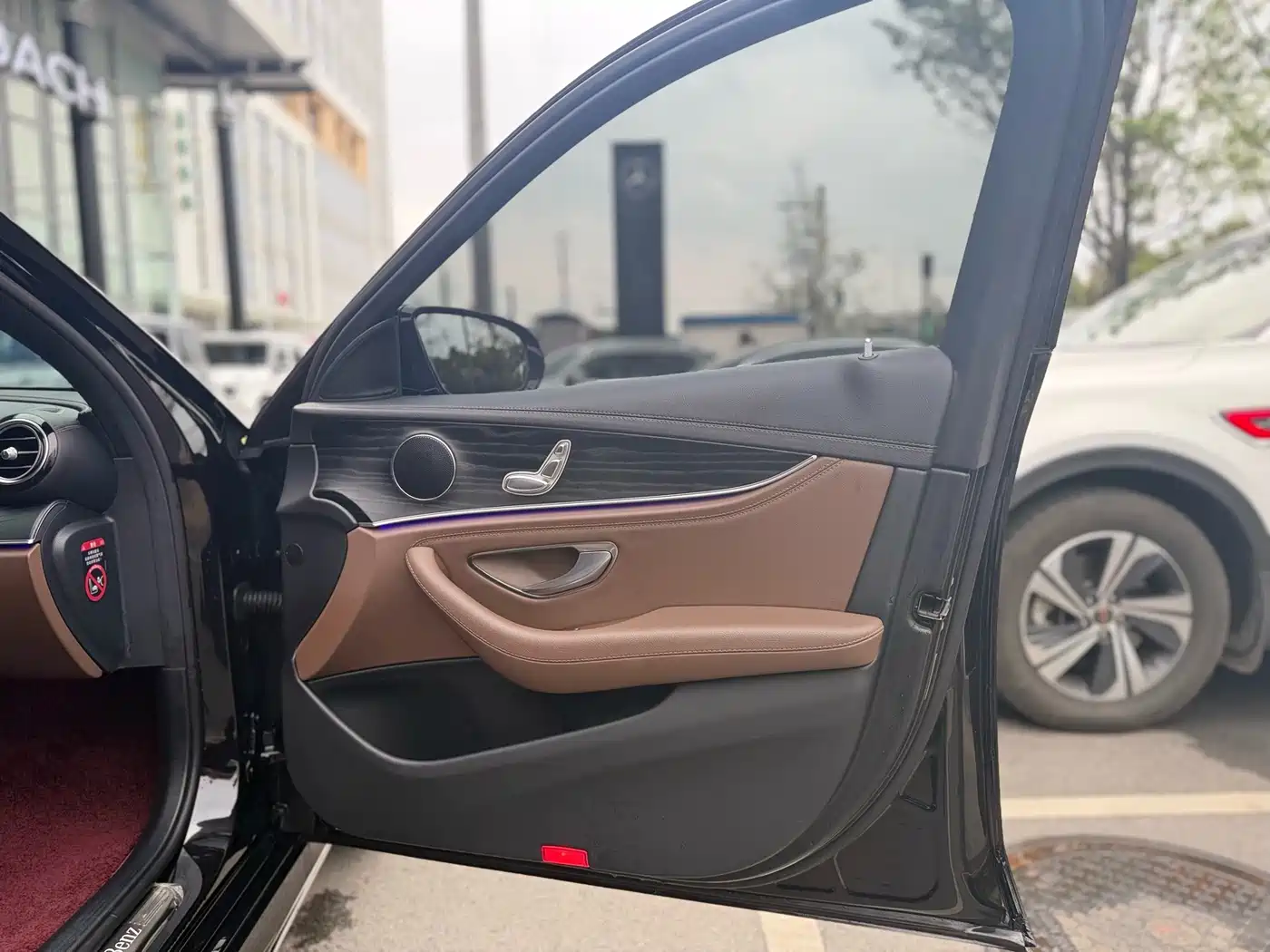Mercedes-Benz E-Class 2023 E 260 L Sport фото 23