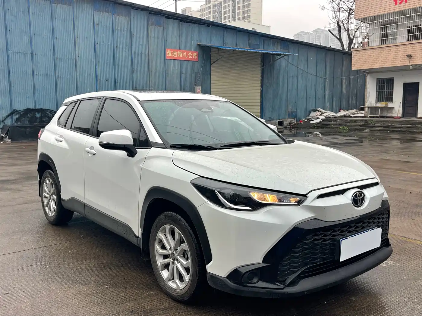 Toyota Frontlander 2023 2.0L CVT Leading Edition фото 3