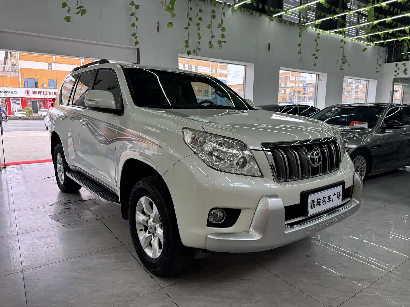 Toyota Prado 2010 4.0L Automatic TX-L фото 3