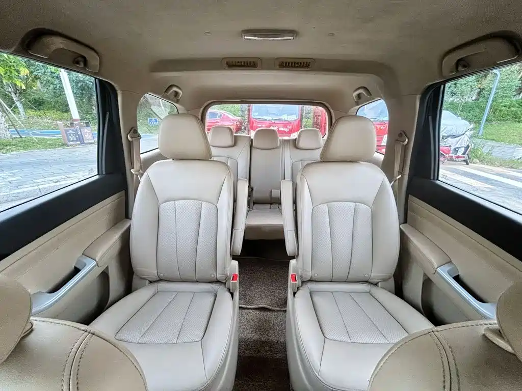 Фото 9 - Baojun 730