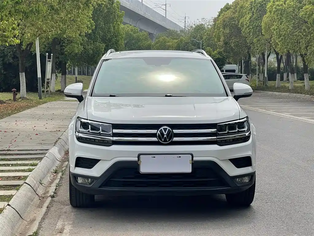 Volkswagen Tharu 2021 Model 280TSI 2WD Comfort Edition фото 3