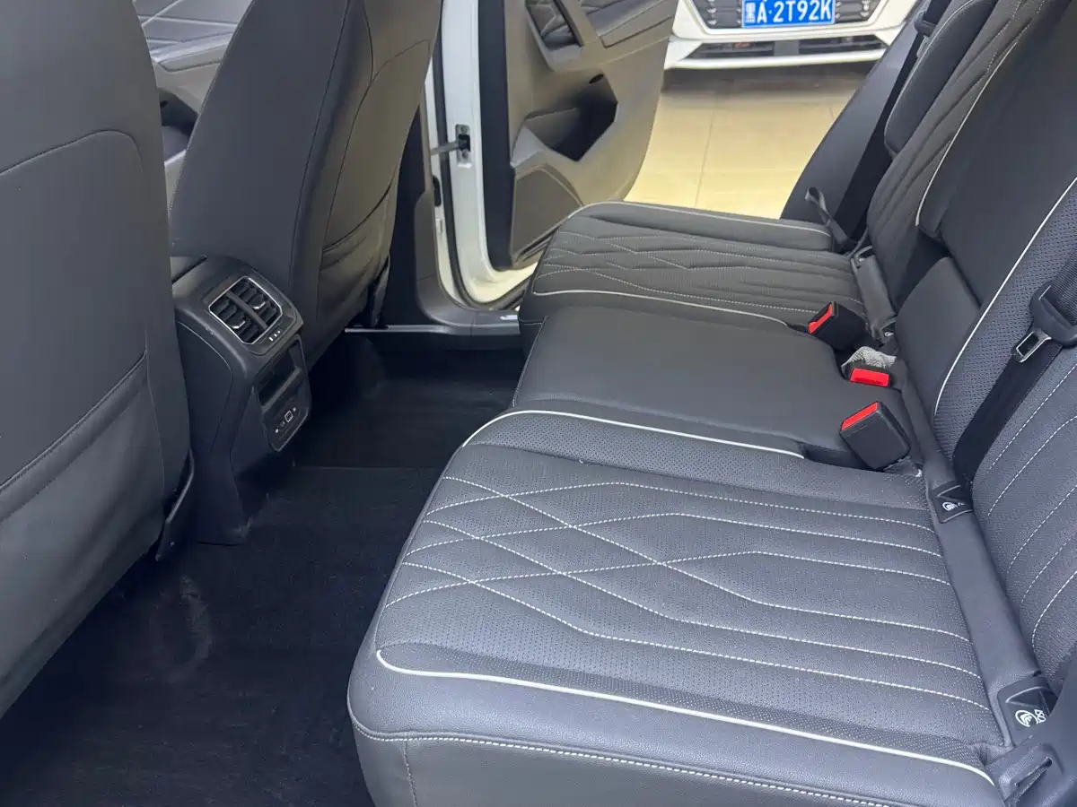 Volkswagen Tiguan L 2023 280TSI 2WD Trend Limited Edition фото 8