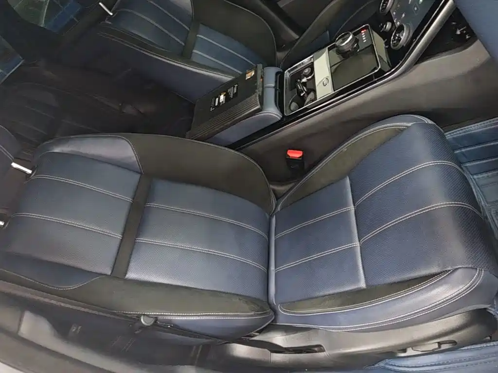 Фото 25 - Land Rover Range Rover Velar