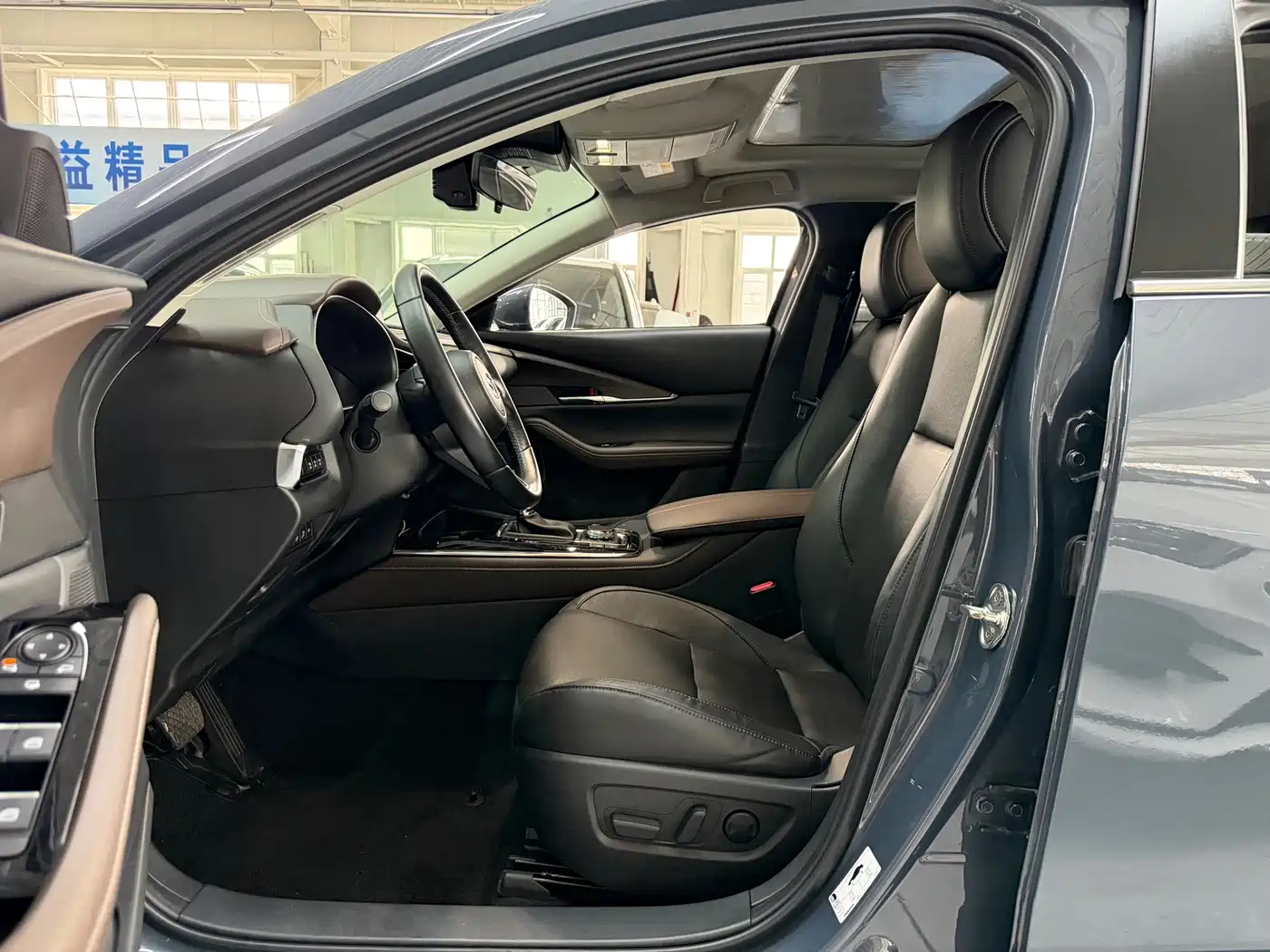 Фото 8 - Mazda CX-30