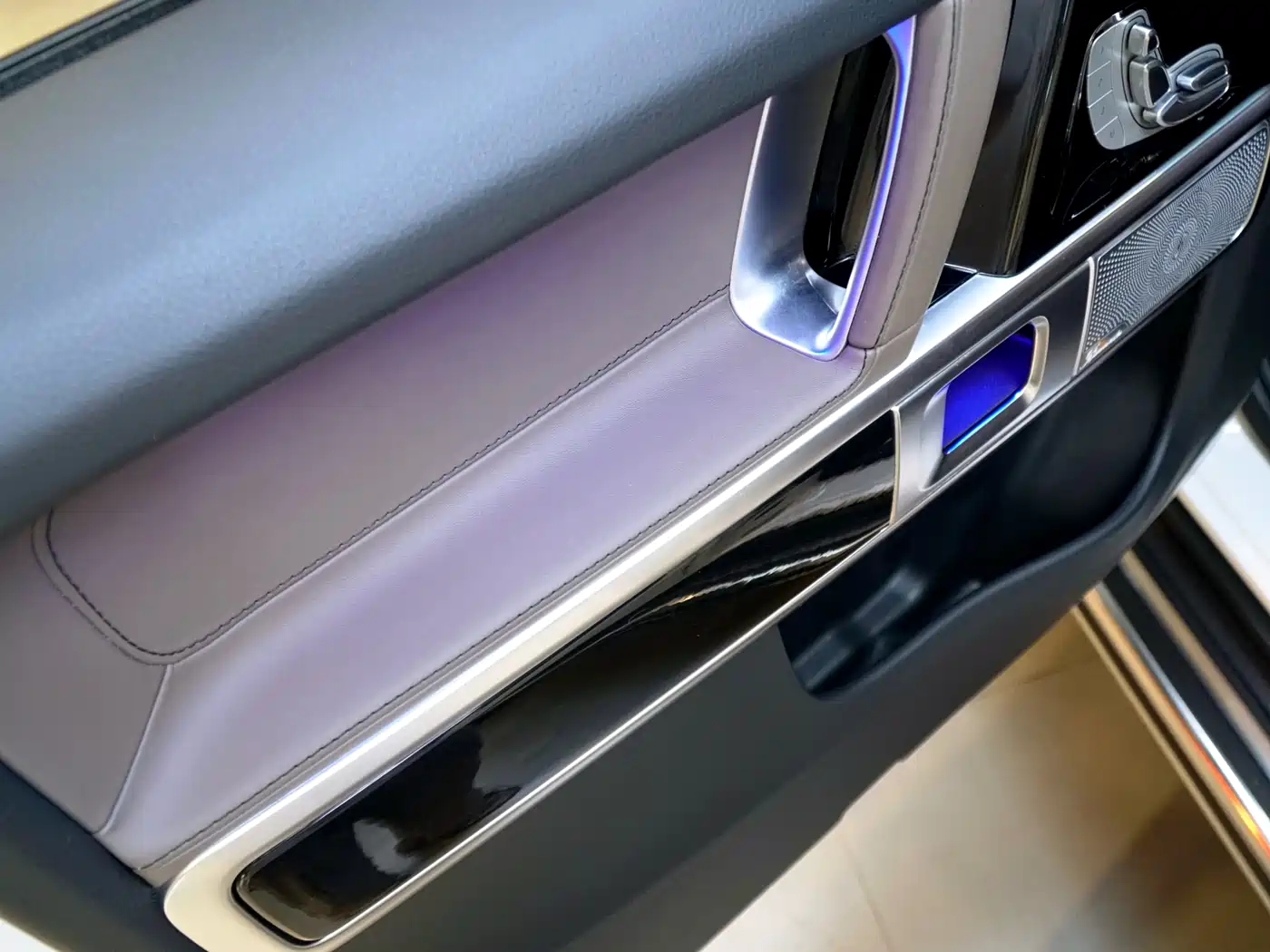 Mercedes-Benz G-Class фото 13