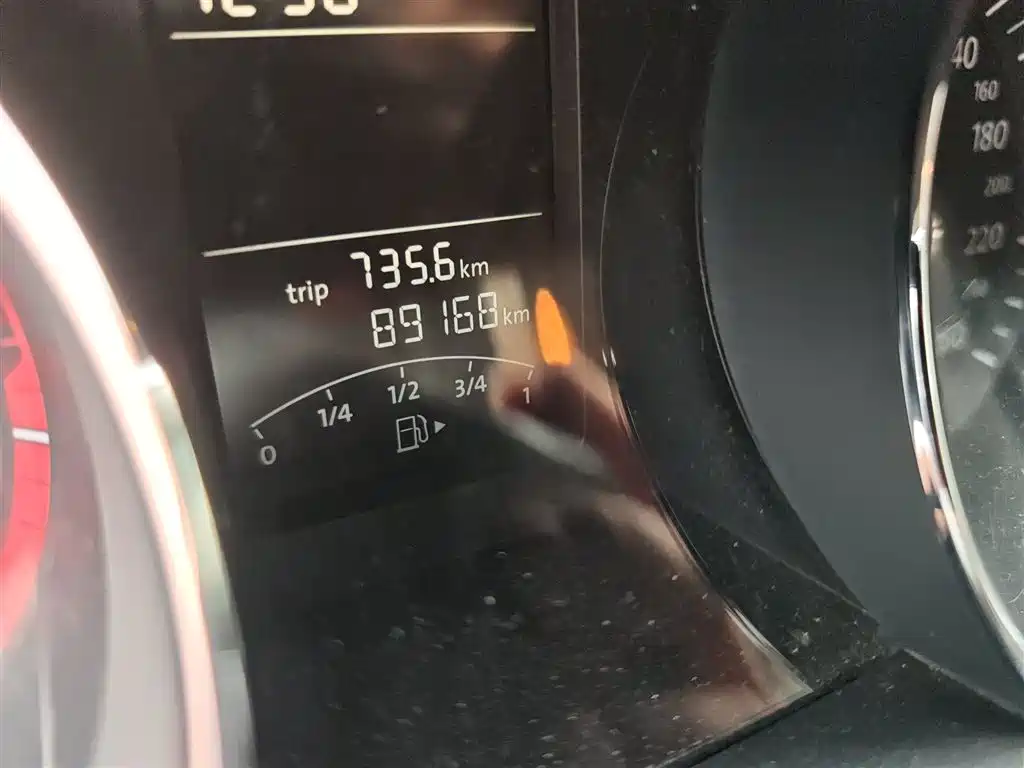 Volkswagen Sagitar 2017 1.6L Automatic Comfort фото 5