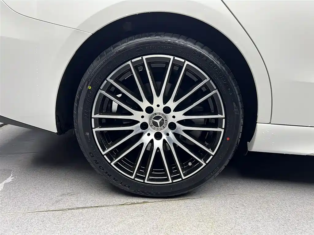 Mercedes-Benz C-Class 2023 Facelift C 260 L Sport Edition фото 9