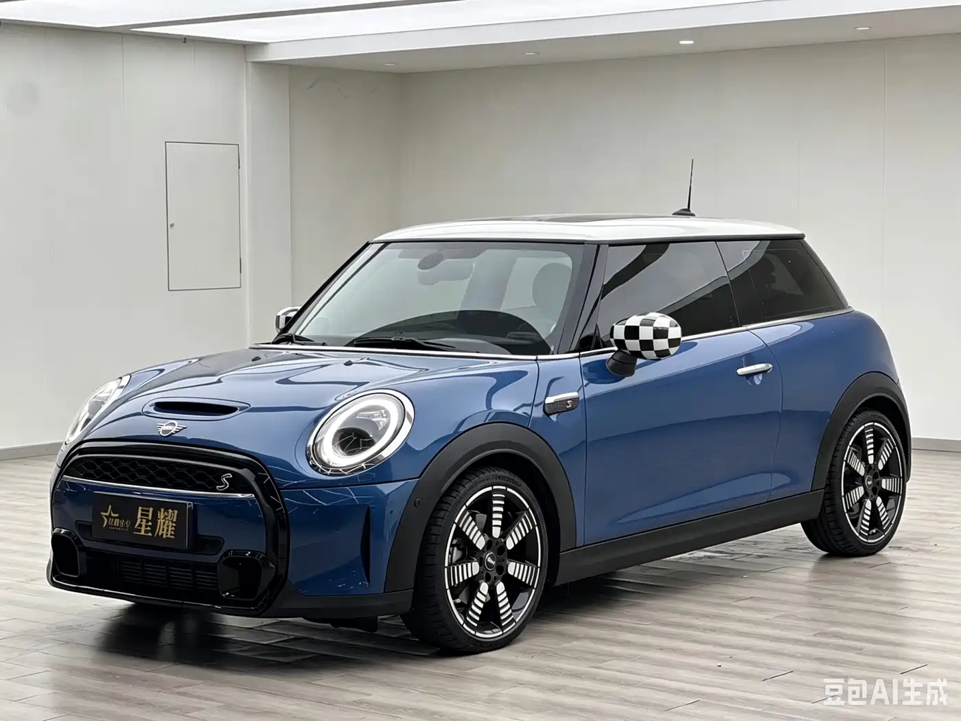 Фото 1 - MINI MINI