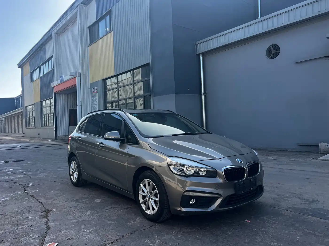 BMW 2 Series Touring 2016 218i Fashion Model фото 3