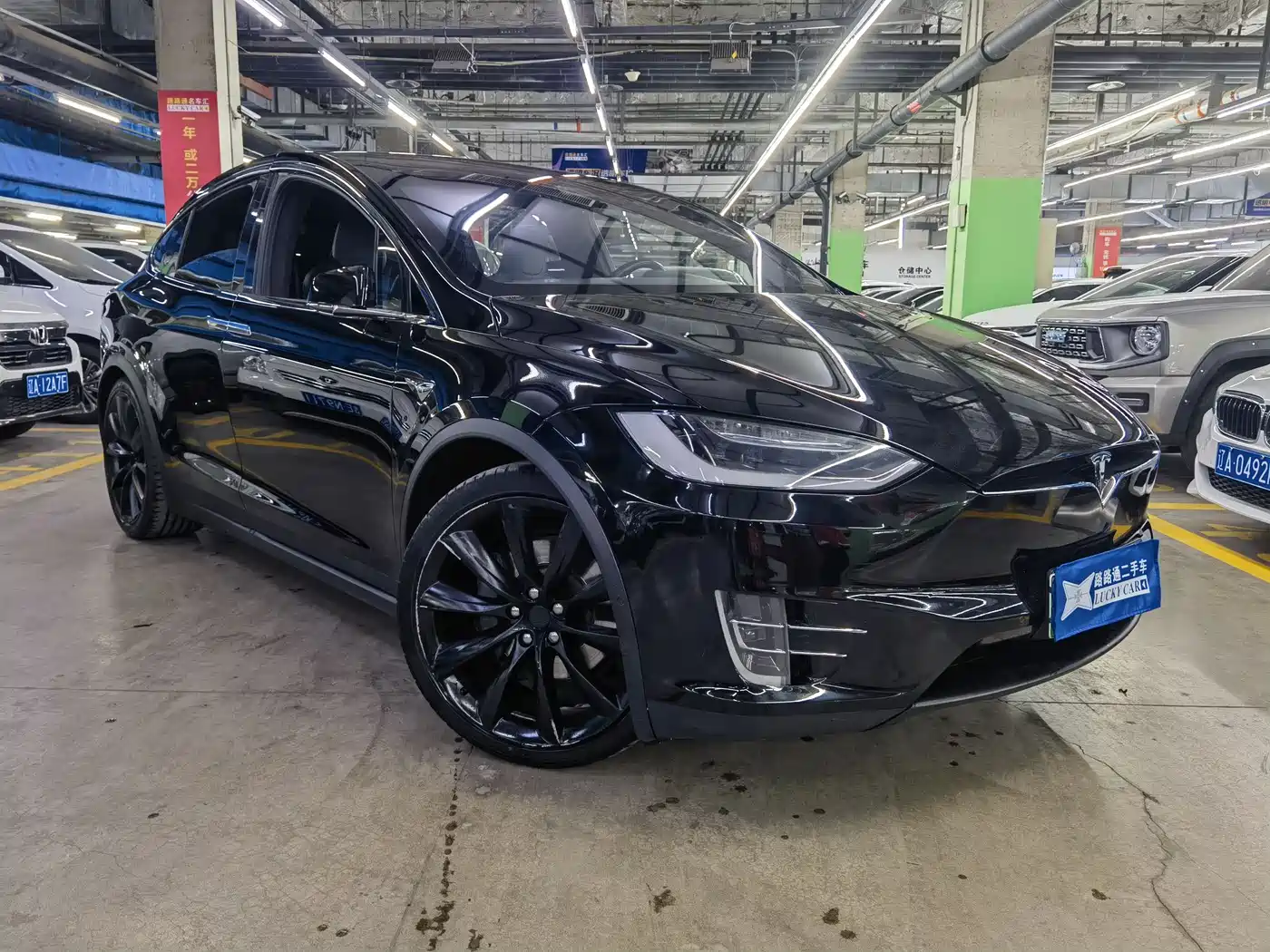 TESLA MODEL X