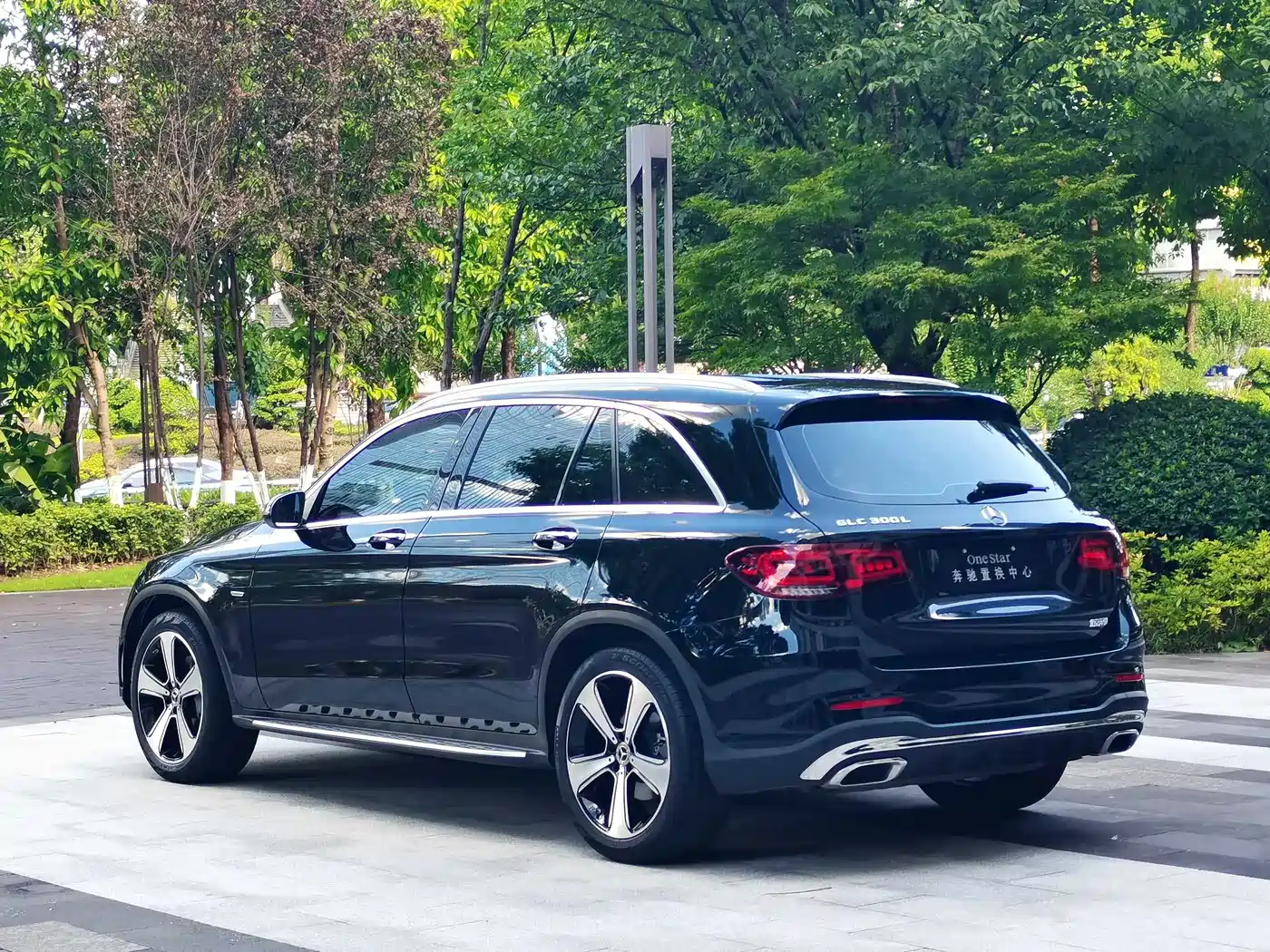 Mercedes-Benz GLC 2022 Facelift GLC 300 L 4MATIC Dynamic Collector's Edition фото 8