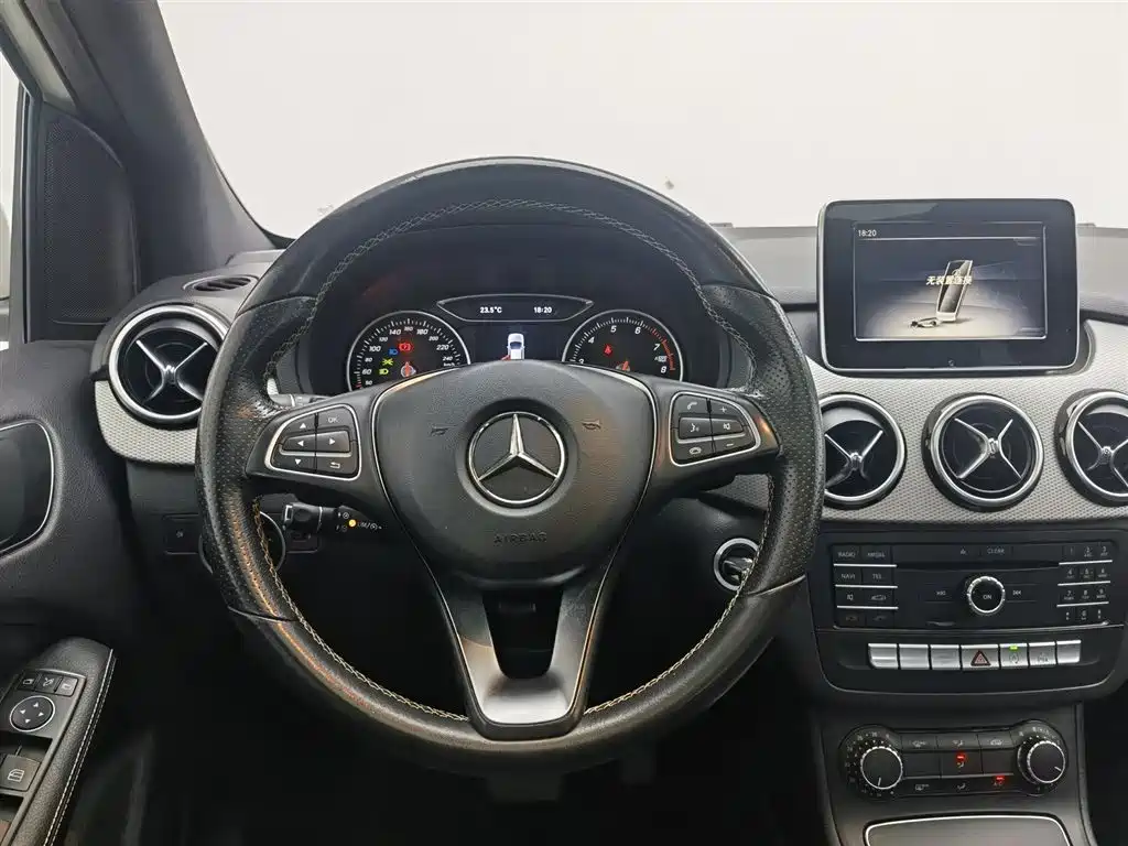 Mercedes-Benz B-Class 2015 B 200 Dynamic фото 11