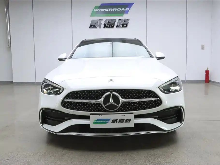 Mercedes-Benz C-Class 2023 Facelift C 260 L Sport Edition фото 2