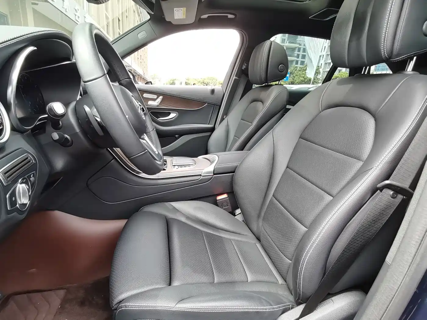 Mercedes-Benz GLC 2022 Facelift GLC 300 L 4MATIC Dynamic Collector's Edition фото 14