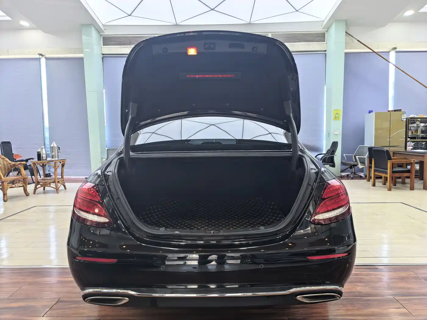 Mercedes-Benz E-Class 2016 E 300 L Fashion Type фото 13