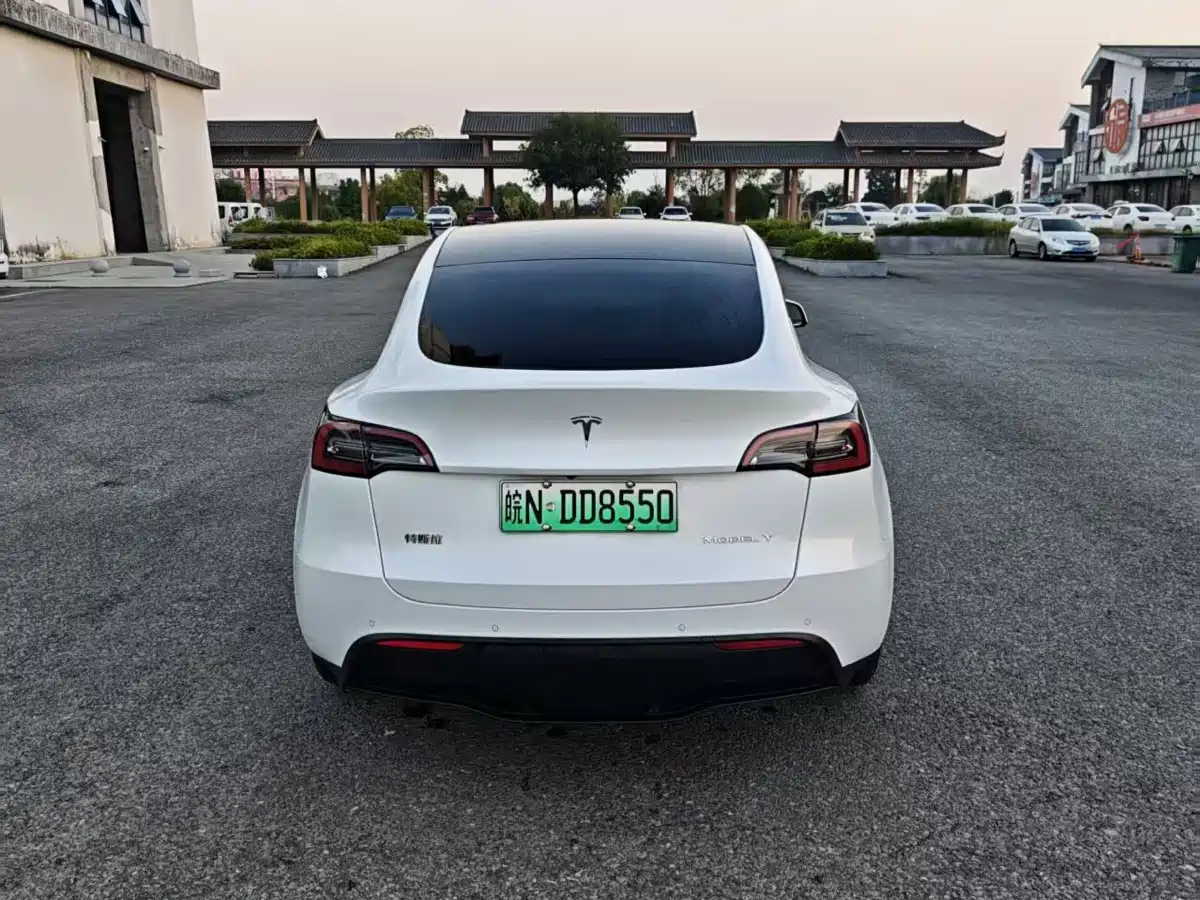 صورة 7 - Tesla Model Y
