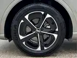 Photo 10 - Shangjie SUV