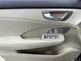 Photo 12 - Shangjie SUV
