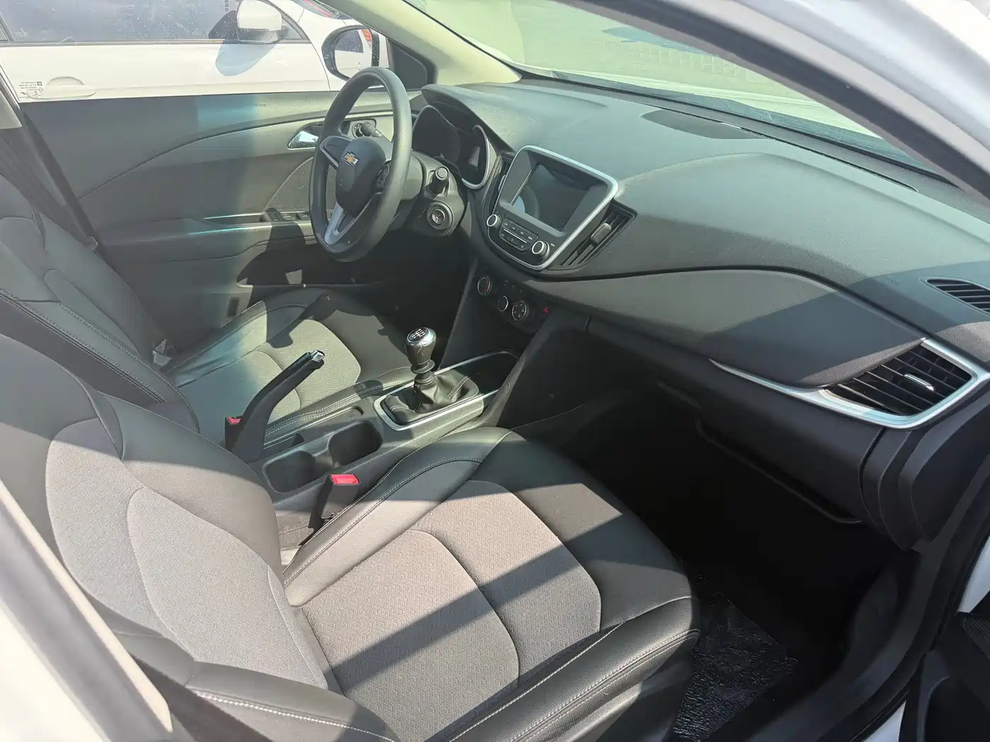 Chevrolet Cavalier 2019 320 Manual Joy Edition фото 13