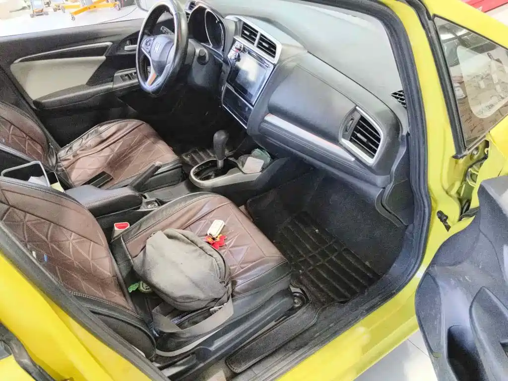 Фото 13 - Honda Fit