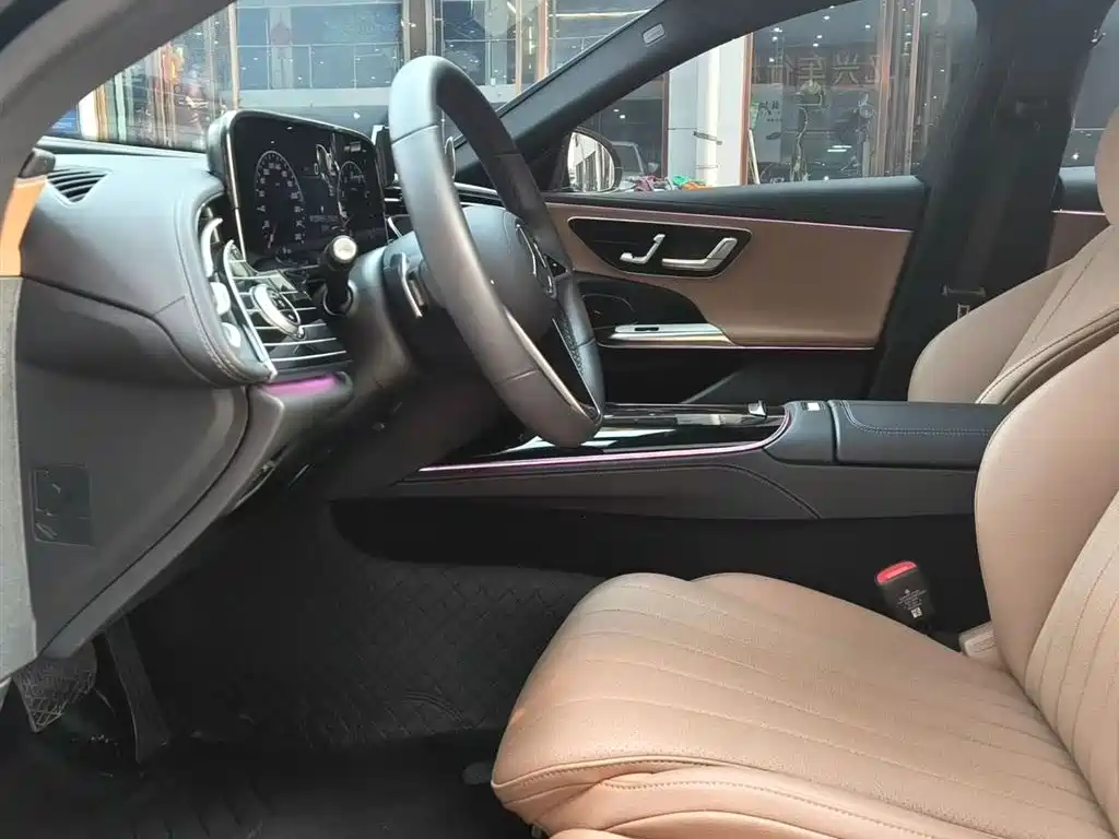 Mercedes-Benz E-Class 2024 Facelift E 260 L фото 4