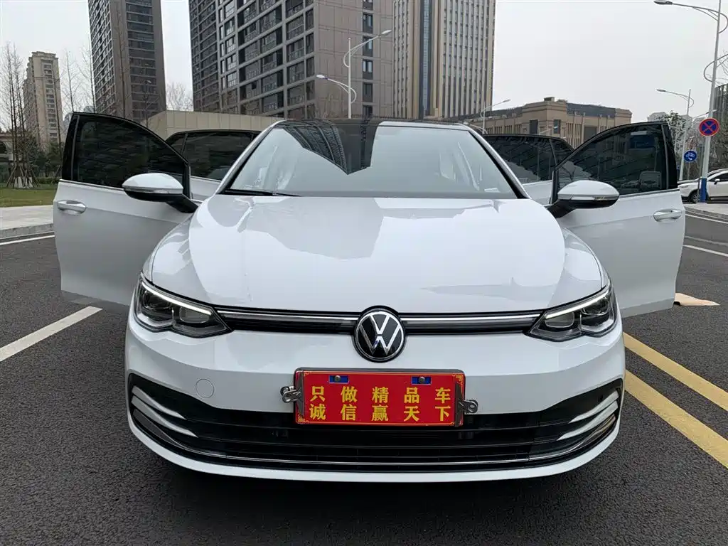 Volkswagen Golf 2023 280TSI DSG Pro фото 2