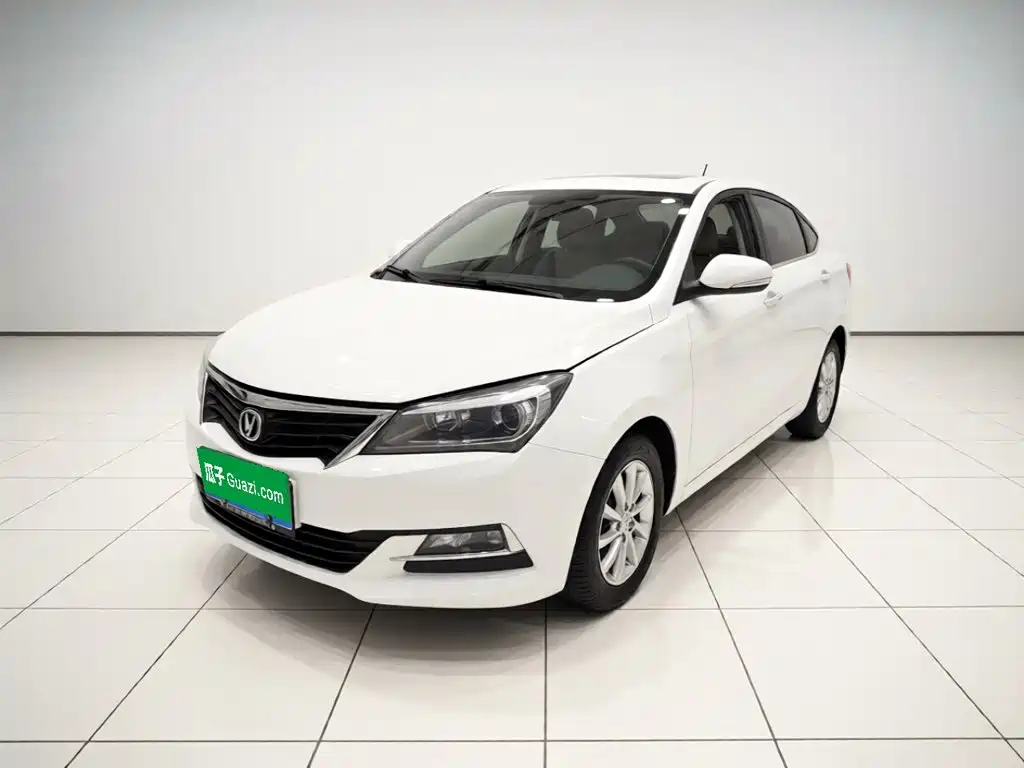 Фото 1 - Changan Yuexiang V7