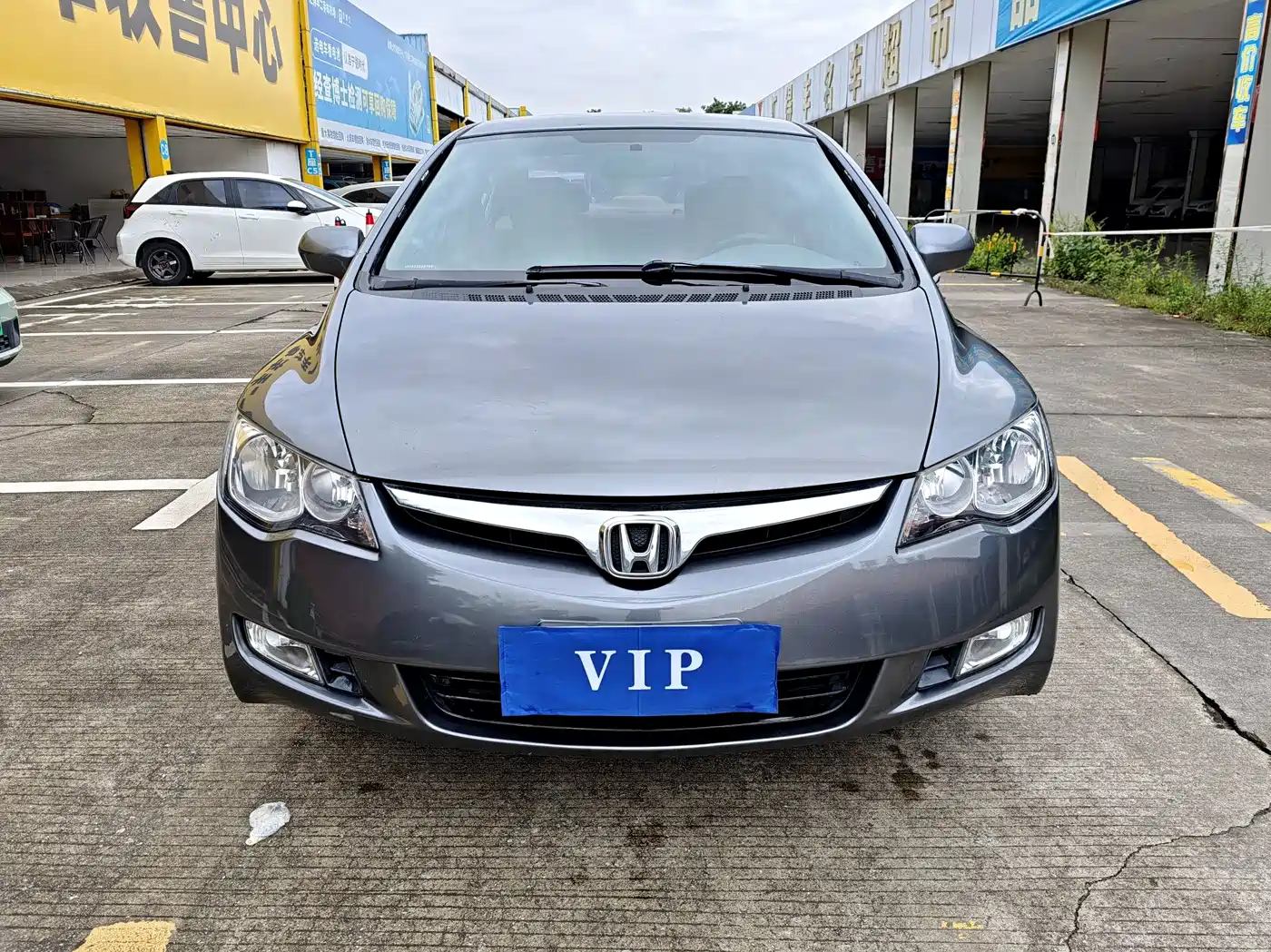CIIMO CIIMO 2012 2012 1.8L Automatic