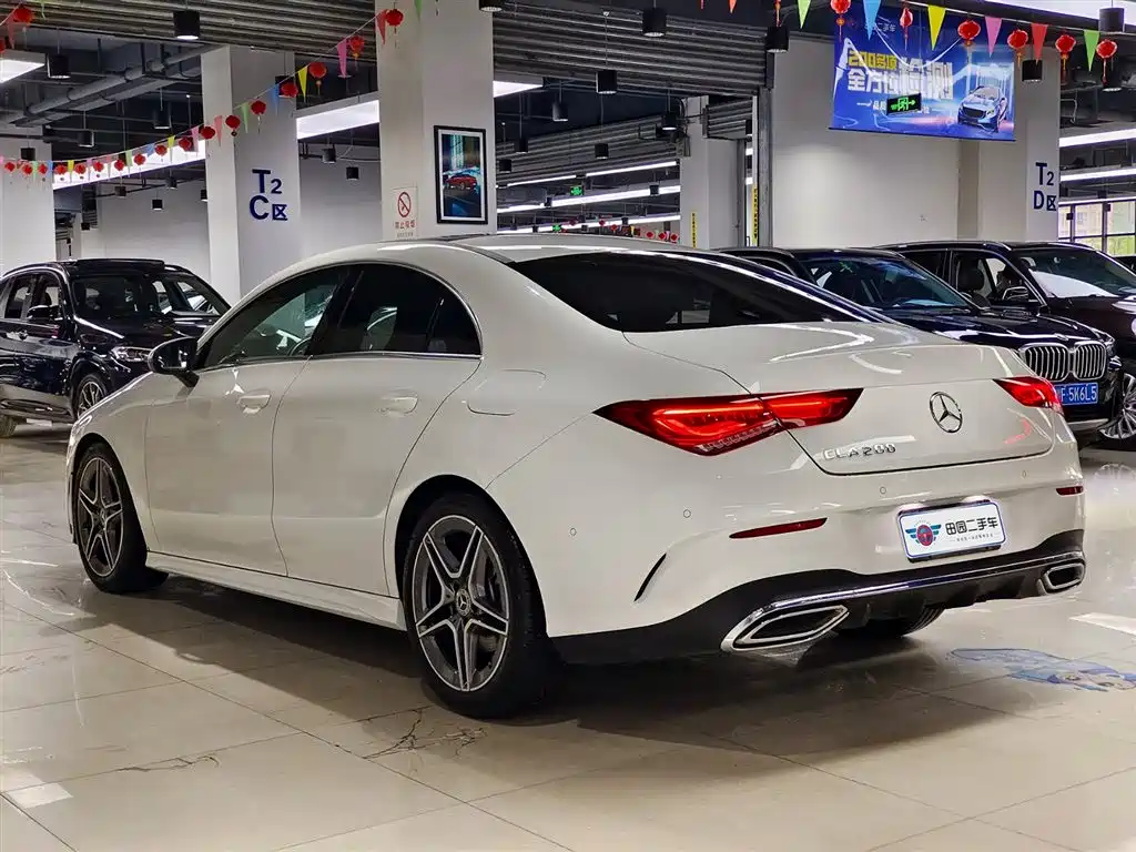 MERCEDES-BENZ CLA