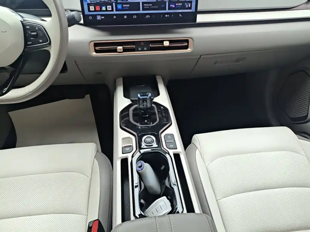 Geely ICON 2025 2026 Chocolate 1.5TD Pure Edition