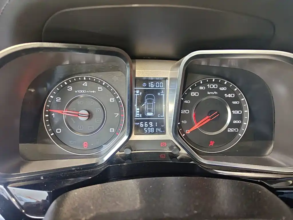 صورة 15 - Zotye Damai X5