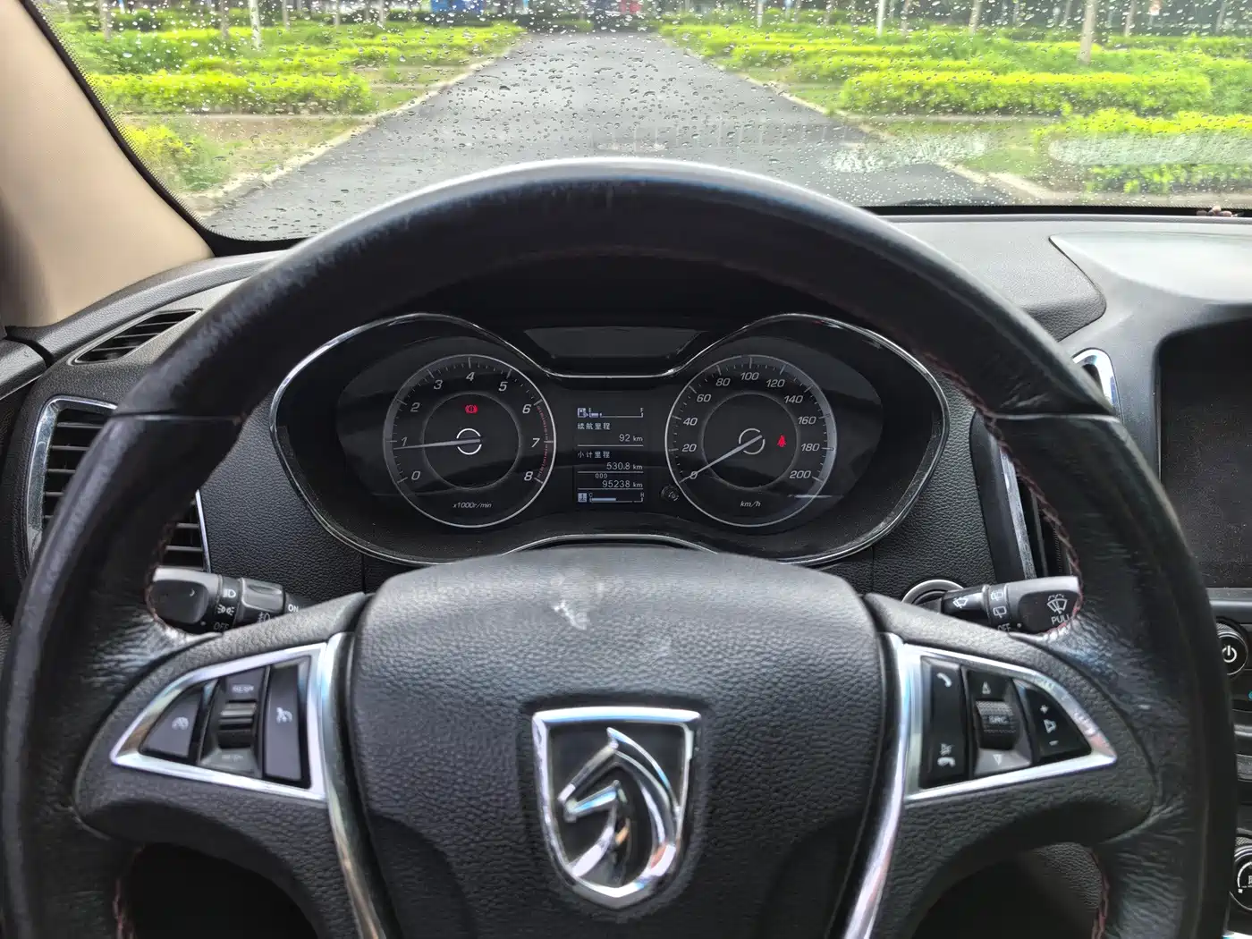 Baojun 560 2015 2015 1.8L Manual Luxury