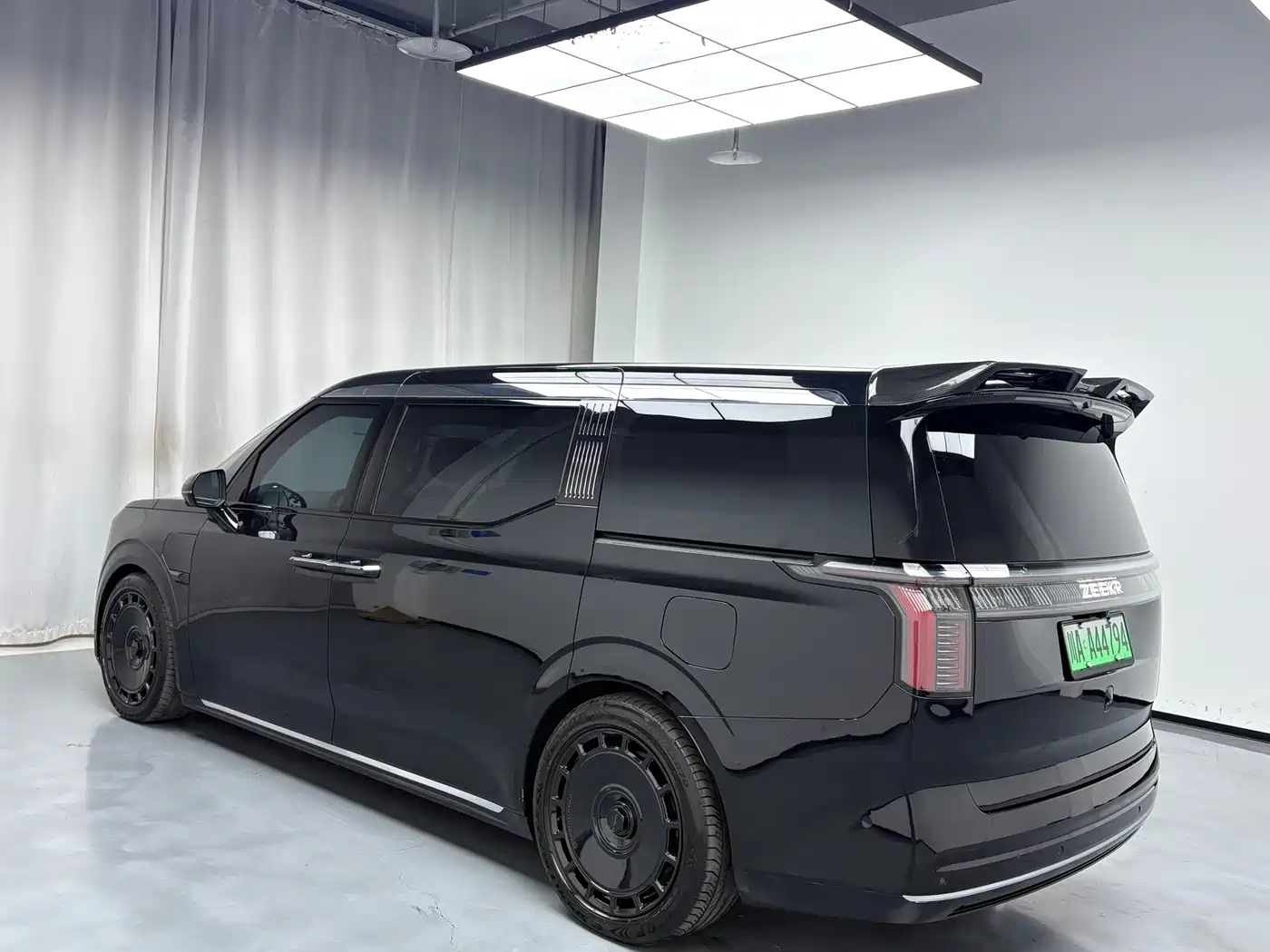 ZEEKR EXTREME KRYPTON 009