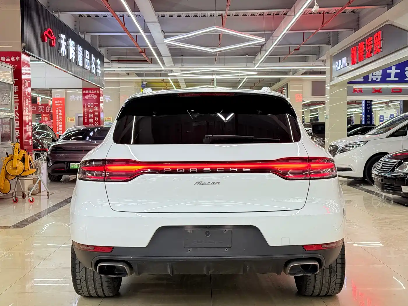 Porsche Macan 2018 Macan 2.0T фото 6
