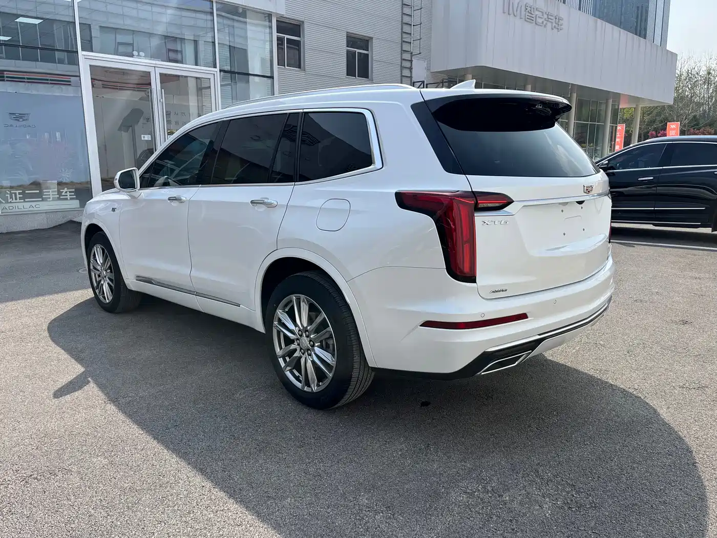 CADILLAC XT6