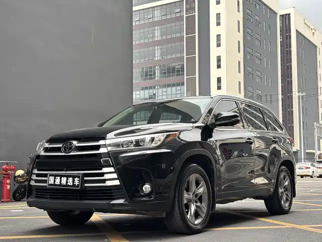 TOYOTA HIGHLANDER