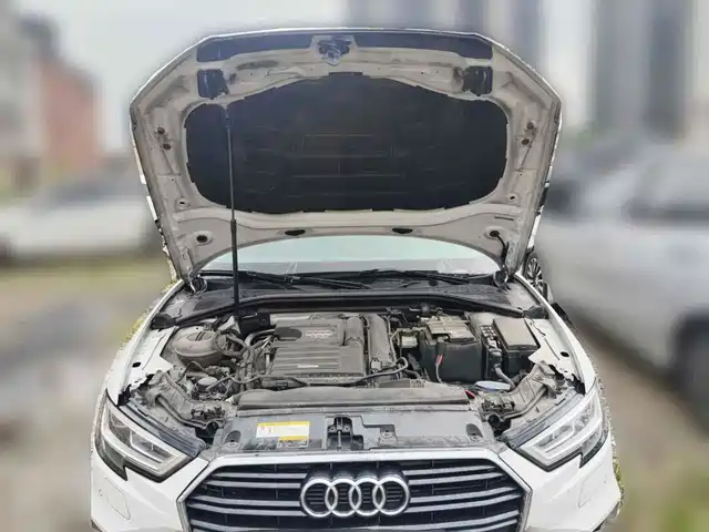 Audi A3 2019 Sportback 35 TFSI Fashion China VI — фото 3