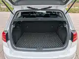 Фото 10 - Volkswagen Golf