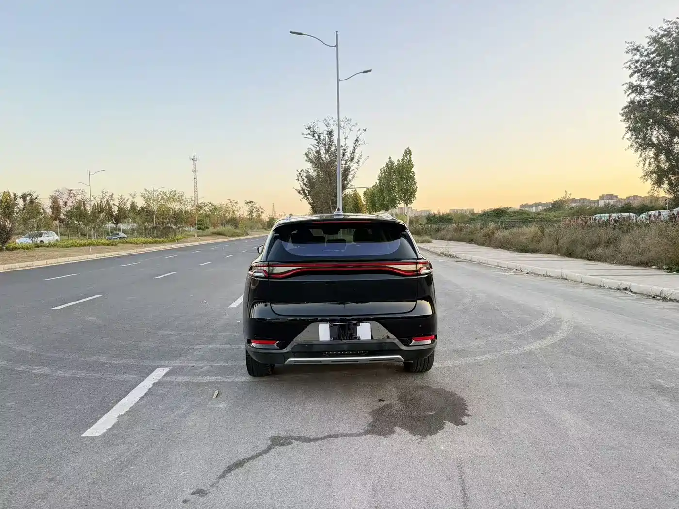 BYD Tang 2018 2018 2.0T Automatic Smart Connection Honor Edition 7-Seater China V
