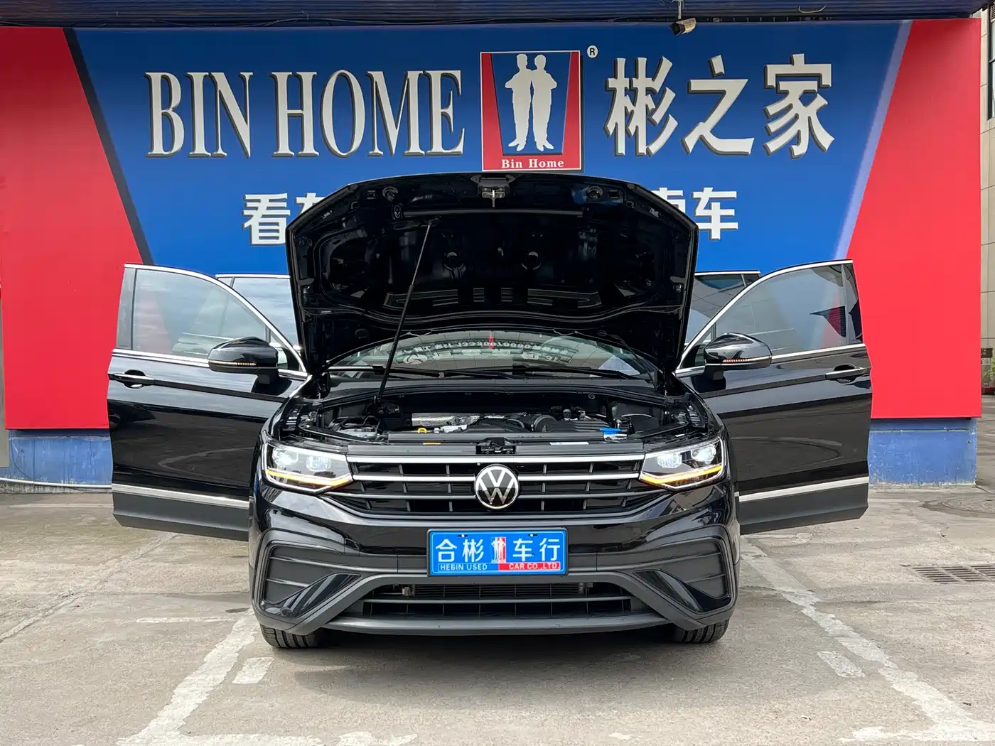 Volkswagen Tiguan L 2025 Model 300TSI Auto 2WD Dragon Edition фото 6