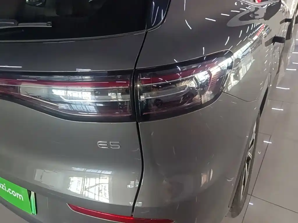 Фото 8 - Geely Galaxy Galaxy E5