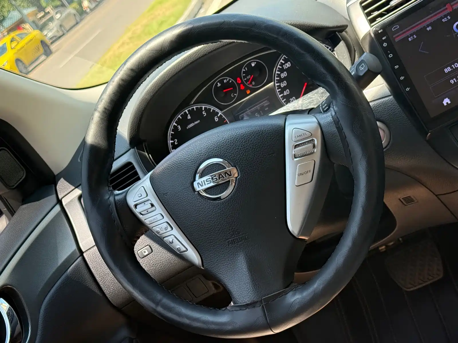 Photo 6 - Nissan Tiida