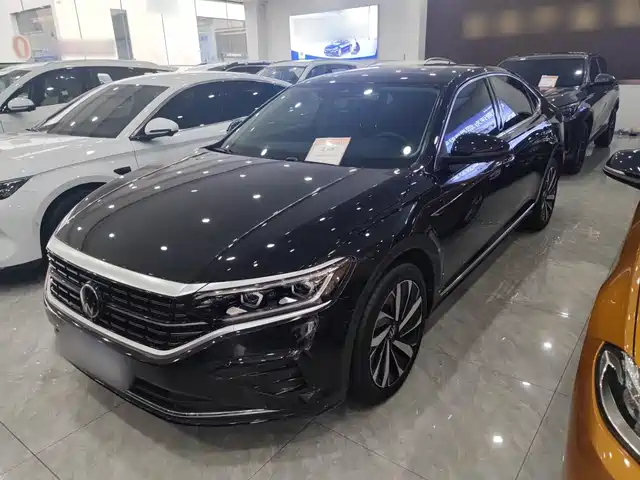 Volkswagen Passat Рестайлинг, 330TSI, Люкс