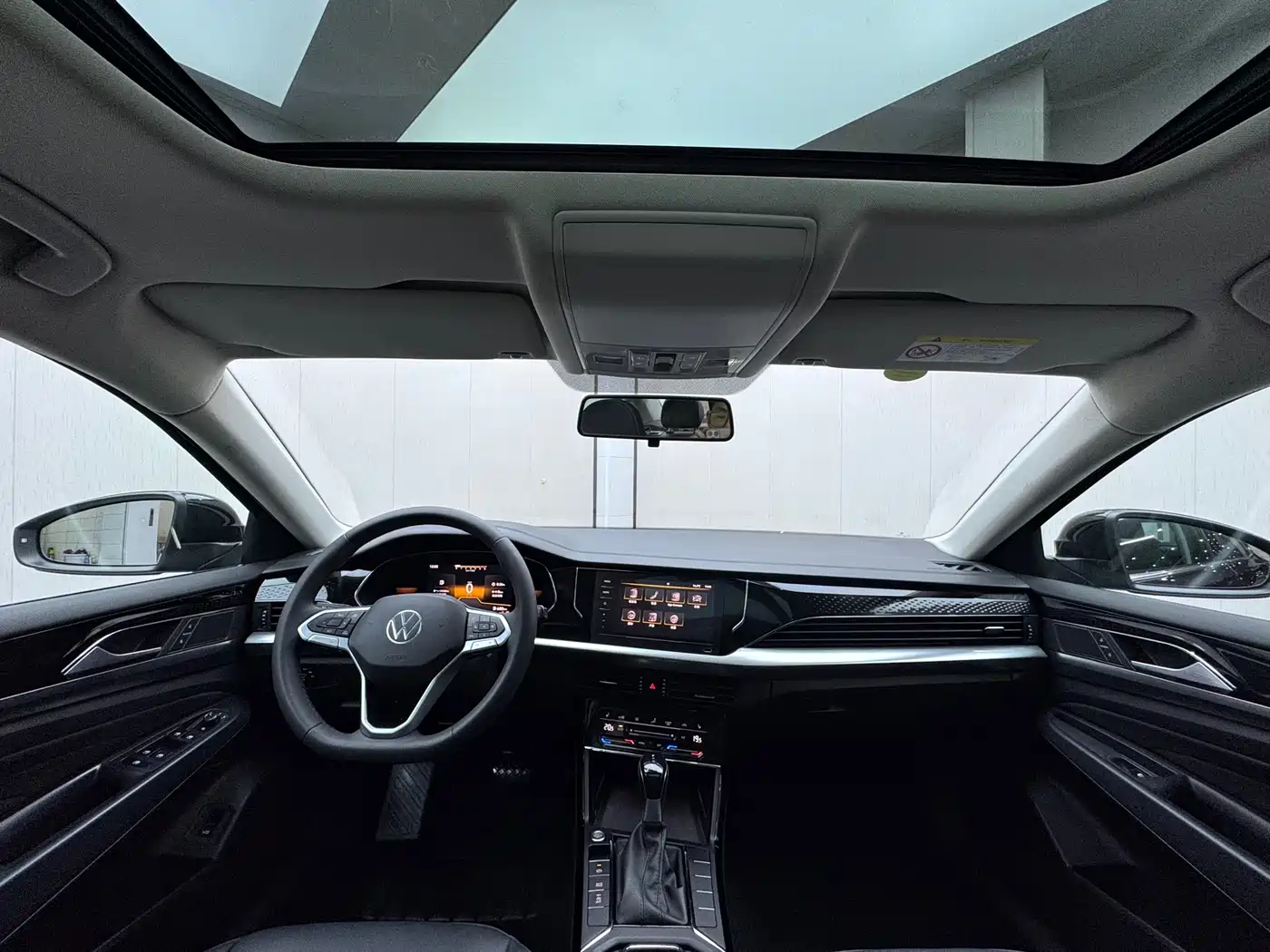 Volkswagen Passat 2022 280TSI Elite Edition фото 19