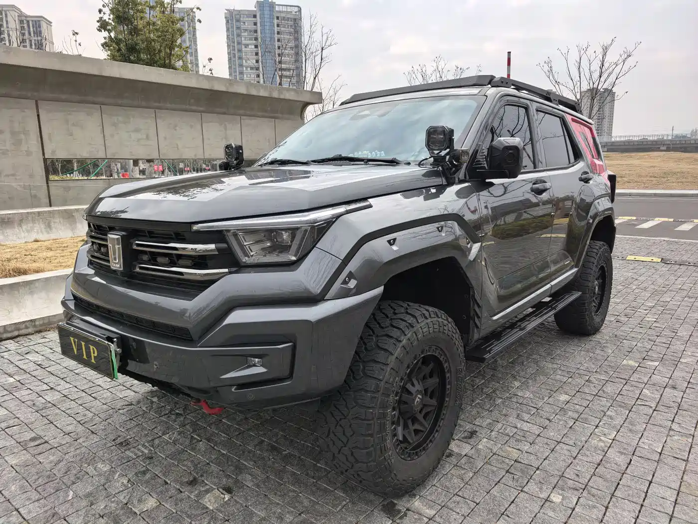 TANK TANK 400 NEW ENERGY