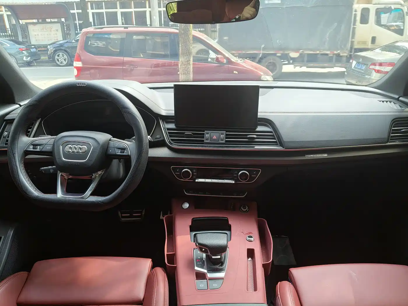 Audi Q5L 2025 40 TFSI Luxury Dynamic фото 6