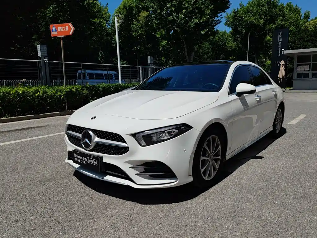 صورة 1 - Mercedes-Benz A-Class