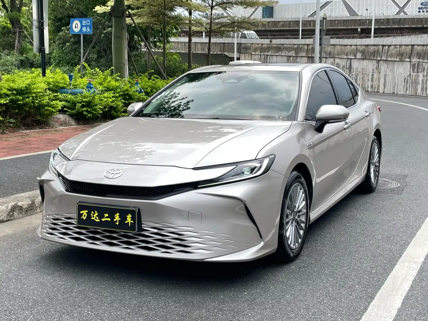 Toyota Camry 2024 Hybrid 2.0HGVP Luxury Edition