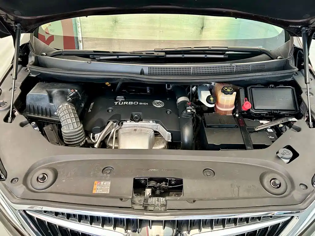 Фото 23 - Buick GL8