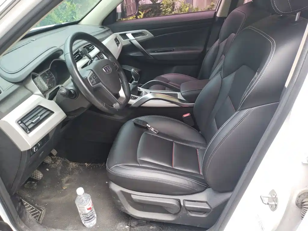 Фото 8 - Geely Boyue